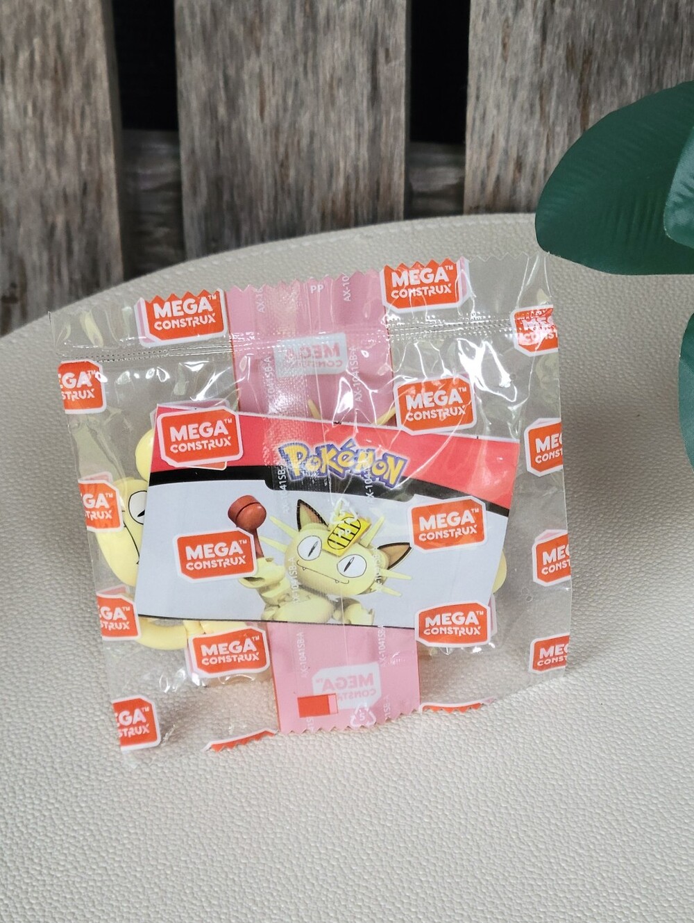 Pokémon Meowth Mega Construx Building Set 🦩